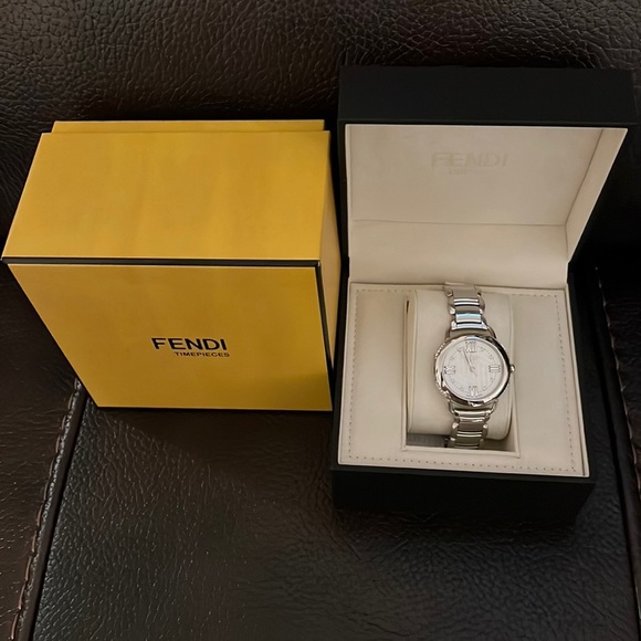 Fendi women’s stainless steel Swiss army diamond selleria watch NEW - Picture 2 of 9